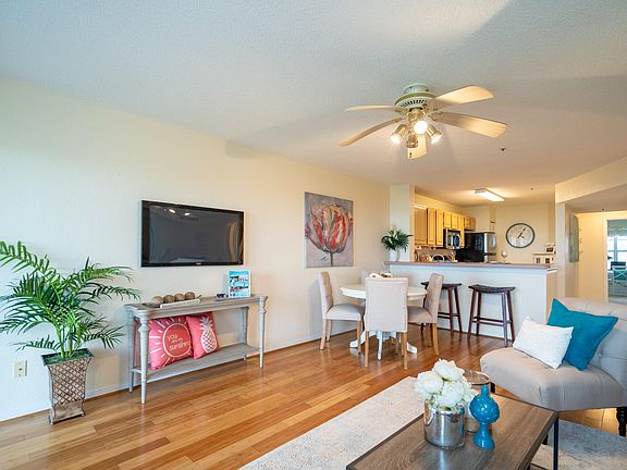 2nd image of 110 Ocean Hollow Ln APT 211
