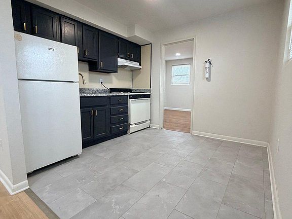 4th image of 714 Rhawn St APT 8