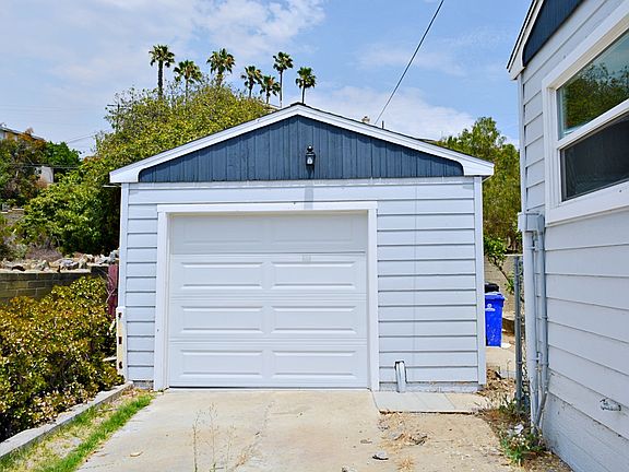 4th image of 351 Los Angeles Pl