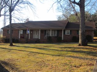 903 Leeping Brook Rd, Lincolnton, NC 28092