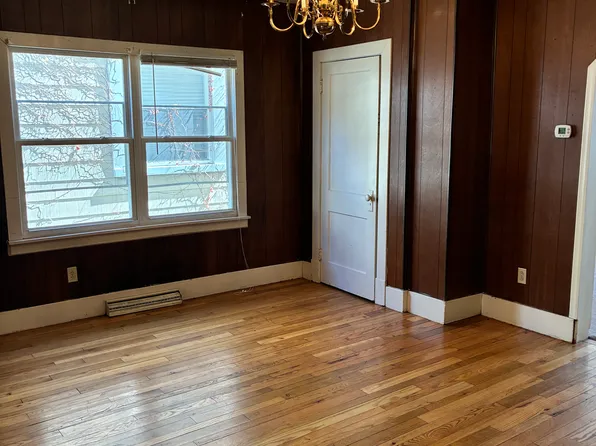 330 McKinley Ave, East Vandergrift, PA 15629