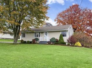 2617 W Ridgewood Ct, New Castle, PA 16101