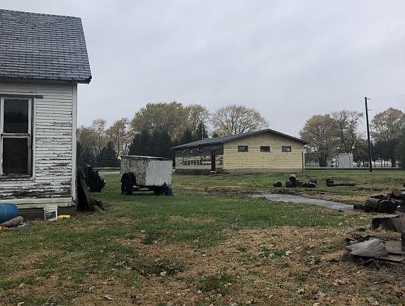 4th image of 160 Bryan St