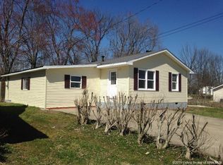 238 N 2nd St, Scottsburg, IN 47170