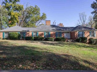 1728 Christmas Dr, Morristown, TN 37814