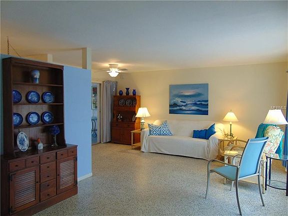 3rd image of 1213 Simmons Way