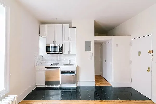 Rented by REAL New York | media 21