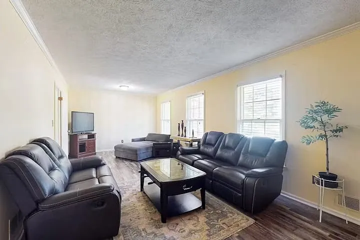 2522 Pamela Dr — Photo 5