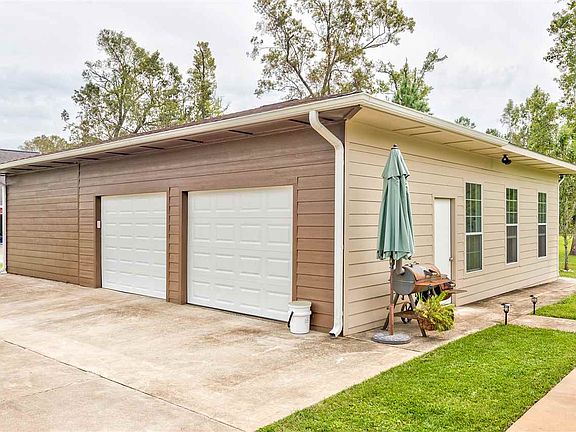 5th image of 9085 Terry Estates Dr