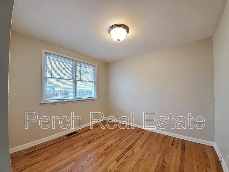 2431 Grove St — Photo 13