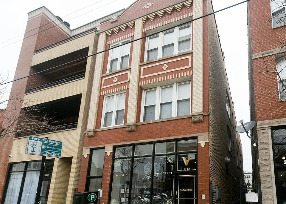 2138 W Chicago Ave #F4