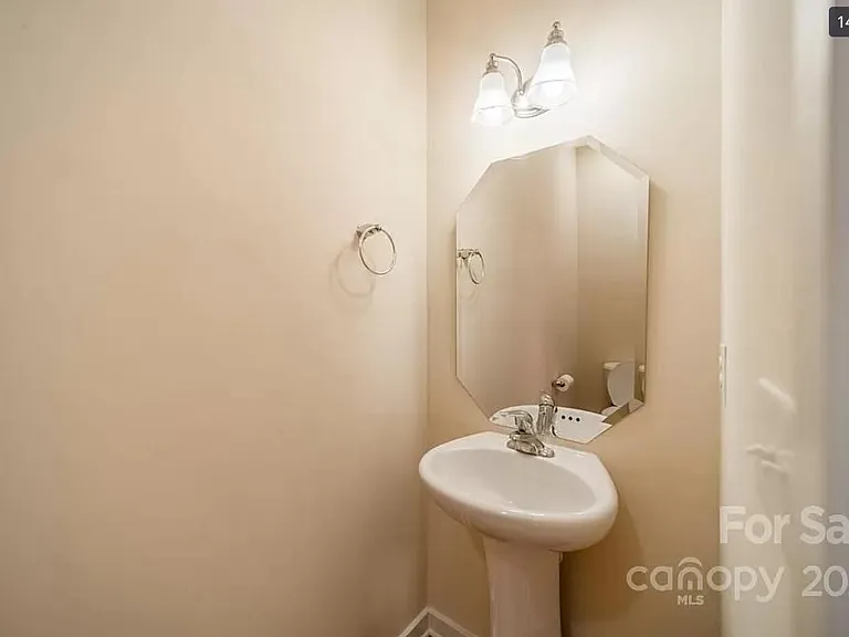 12754 Livengood Ln — Photo 13