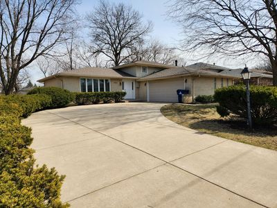 9025 S 83rd Ave, Hickory Hills, IL, 60457