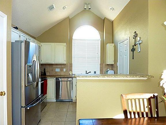 3rd image of 7122 Birchmont Dr