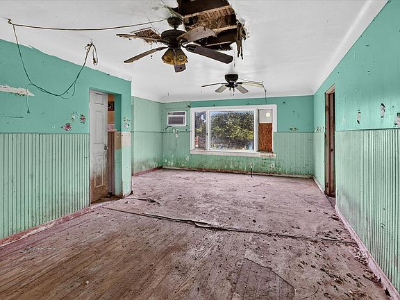 21st image of 2429 W Huron Line Rd