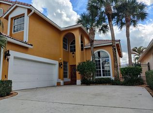 10902 Tamoron Ln, Boca Raton, FL 33498