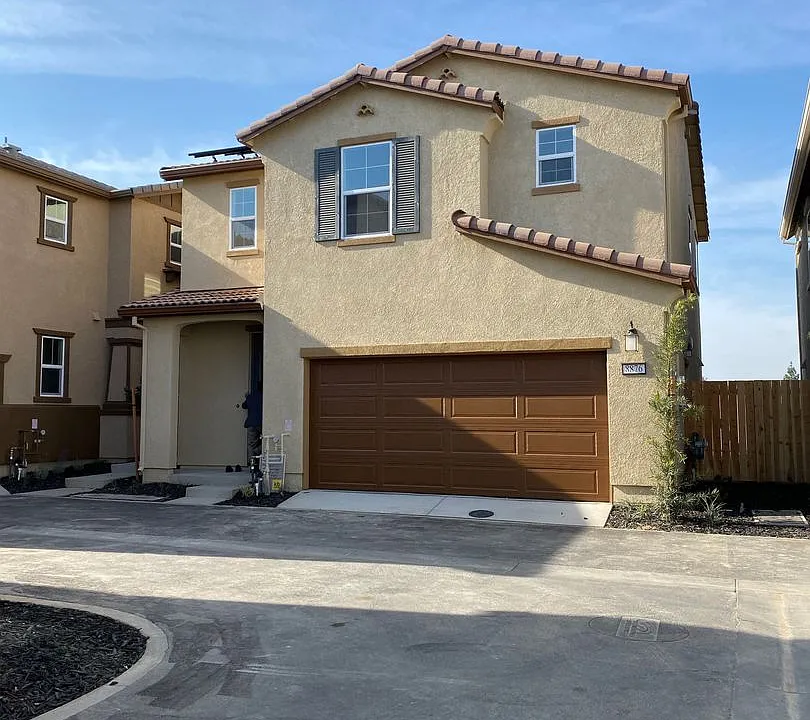 8876 Tethys Ln