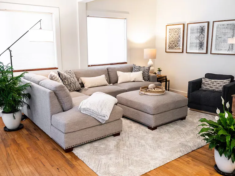3915 Goodell Ln — Photo 4