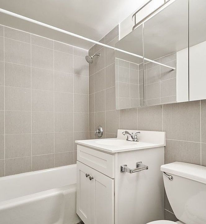 2nd image of 203 E 74th St APT 1C