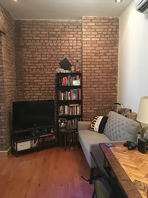 Rented by The Hamilton Group | media 11