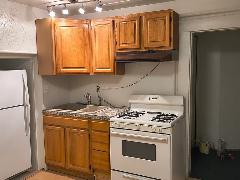 410 W Main St #2 — Photo 1