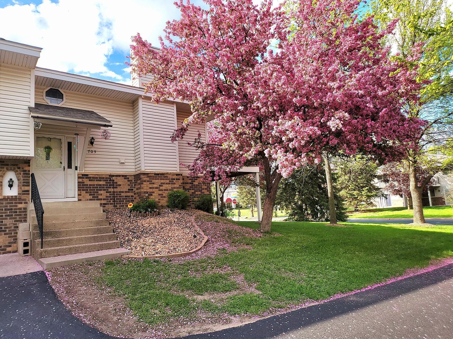 705 Evergreen Ct, Burnsville, MN 55337 Zillow
