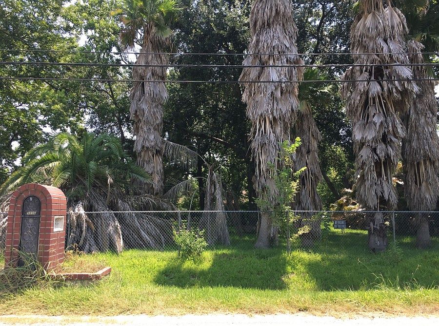 1st image of 9806 Deer Trail Dr