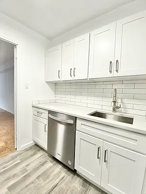 Rented by Bond New York | media 24