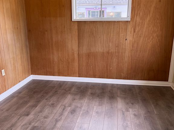 Bedroom 1/Rec-room