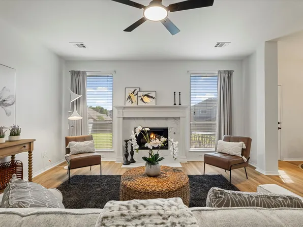 7105 Chaucer Dr, Denton, TX 76210