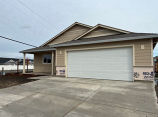 47 Hidden Valley Dr, Eagle Point, OR 97524