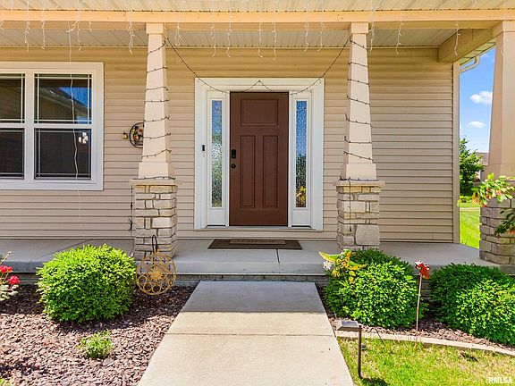 5th image of 2816 W Arden Way