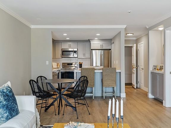 4th image of 300 Cagney Ln Ph 9