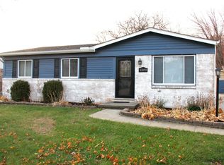 43592 Champlain Ct, Canton, MI 48188