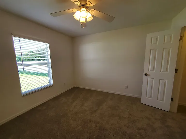 3011 SW 14th Ct — Photo 13