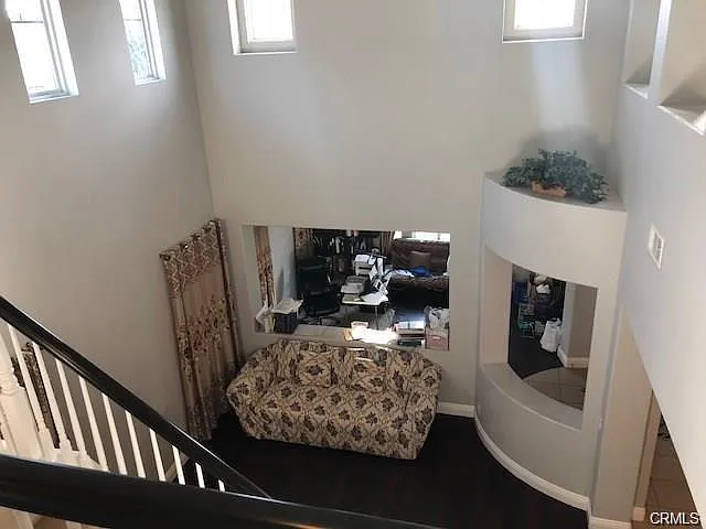 5 bed, 4.5 bath, 4385 sqft, $4,800 — Photo 4