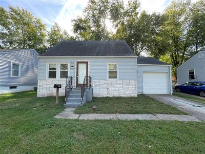 40 Vierling Dr, Saint Louis, MO, 63135