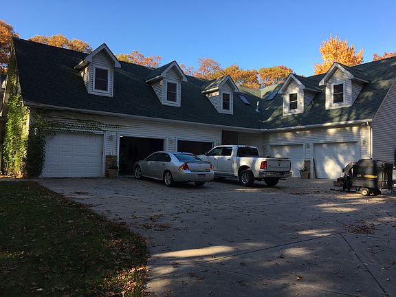 2nd image of 5841 Cranberry Dr
