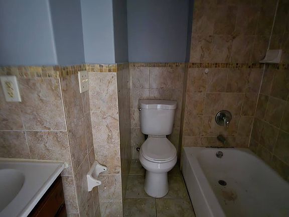 4th image of 554 Avenue C APT 3D