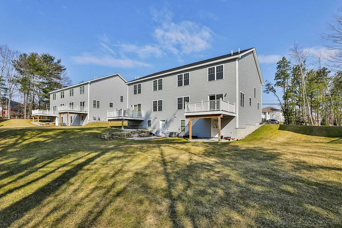 3 bed, 3.0 bath, 1978 sqft, $3,500 — Photo 4