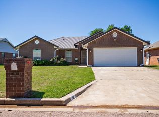 111 Meadows Ln, Shawnee, OK 74804