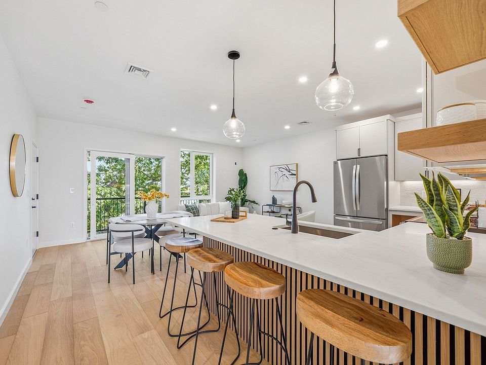 1st image of 374 Athens St #3