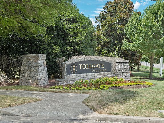 5th image of 3472 Milford Dr