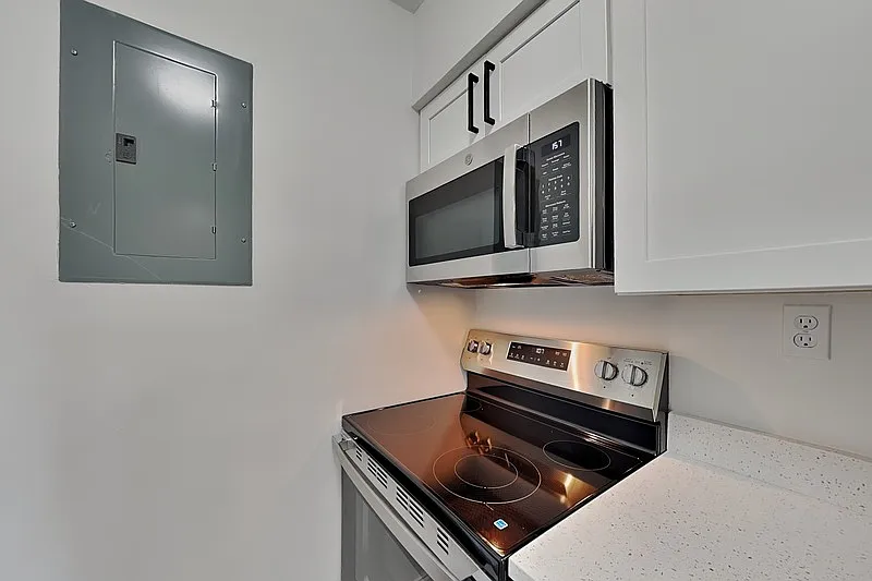 1 bed, 1.0 bath, 590 sqft, $1,150 — Photo 4
