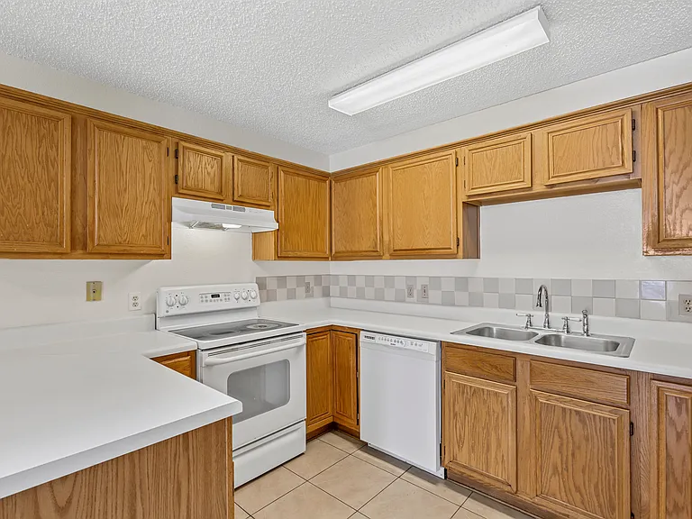 2804 Monthaven Dr — Photo 8