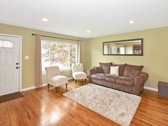 4th image of 23453 Clifford Dr