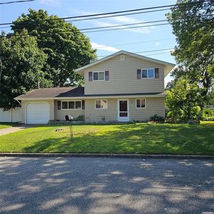 350 Lexington Avenue, West Babylon, NY, 11704