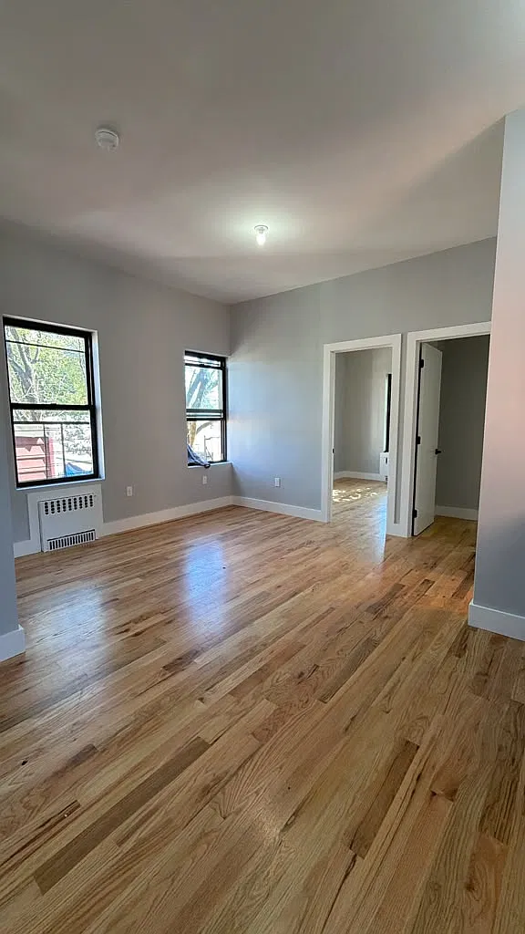 3 bed, $3,470 — Photo 1