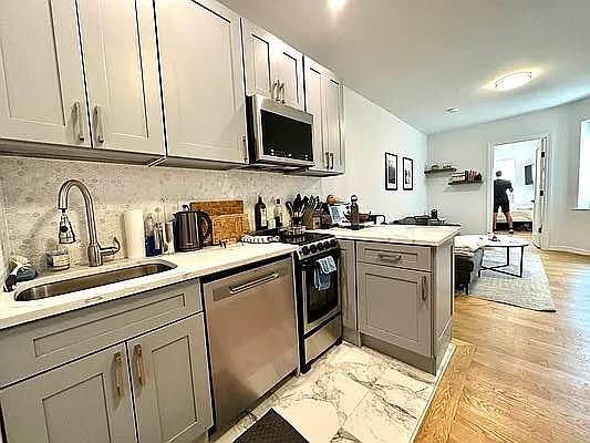 3rd image of 132 W 15th St APT 3B