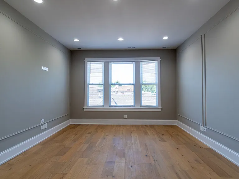 Pf Arg 5400 N. Paulina — Photo 15